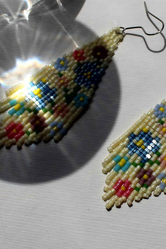 اگوشواره میوکی به سبک بومیان آمریکایی - طرح بهاری - زمینه لیمویی