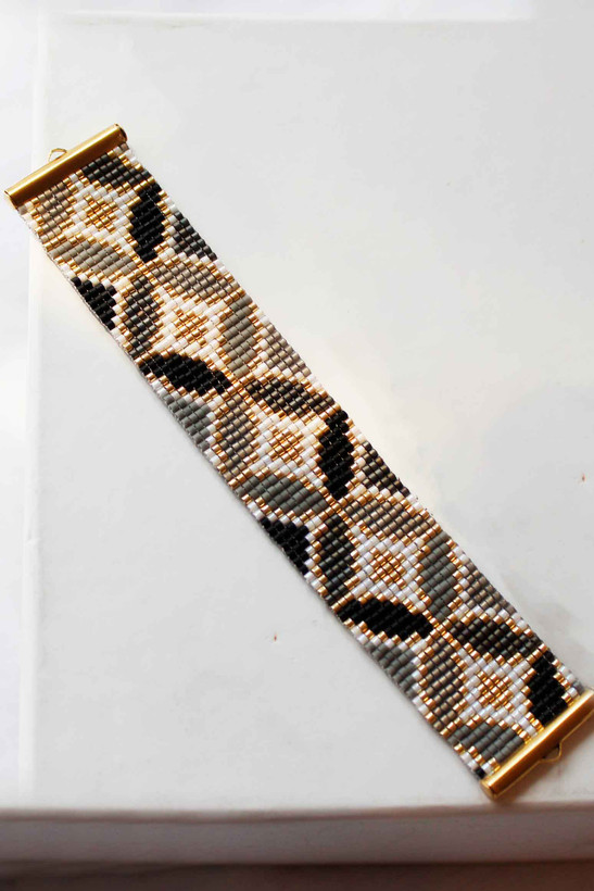 دستبند میوکی - طرح دایره - سفید - طوسی - مشکی - طلایی