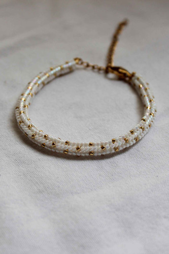 دستبند میوکی لوله ای - سفید - طلایی