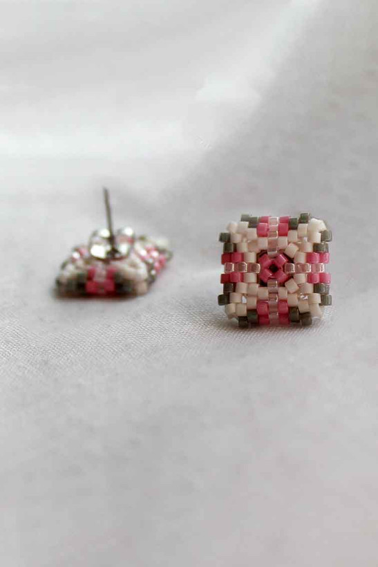 گوشواره میوکی - دولایه مربعی 3 - صورتی - سفید