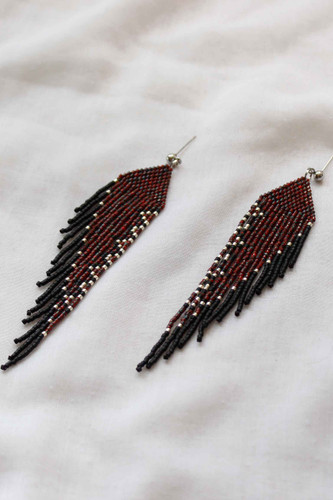 گوشواره میوکی به سبک بومیان آمریکایی - طرح بوهمی - مشکی - زرشکی رگه دار - نقره ای