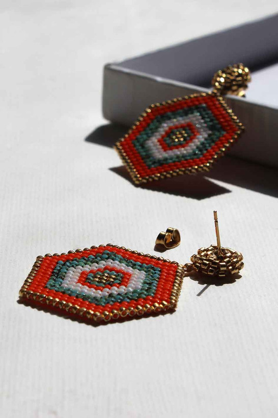 گوشواره میوکی - طرح 6 ضلعی - نارنجی - فیروزه ای - طلایی - سفید