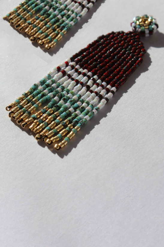 گوشواره میوکی - به سبک بومیان امریکایی - سفید - طلایی - فیروزه ای رگه دار - زرشکی رگه دار