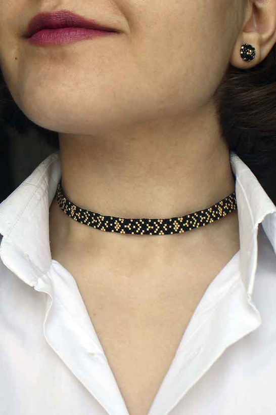 ست چوکر و گوشواره میخی میوکی - مشکی - طلایی