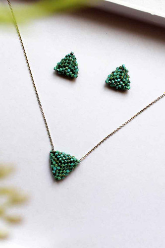 نیم ست گردنبند و گوشواره - طرح مثلث - فیروزه ای رگه دار