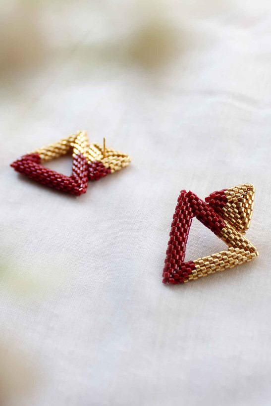 گوشواره میوکی و نقره - طرح دو مثلث - زرشکی - طلایی