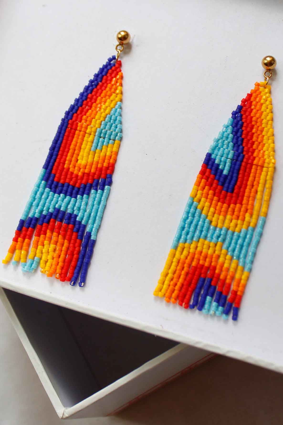 گوشواره میوکی - طرح بومیان امریکایی - آبی - زرد - قرمز - نارنجی